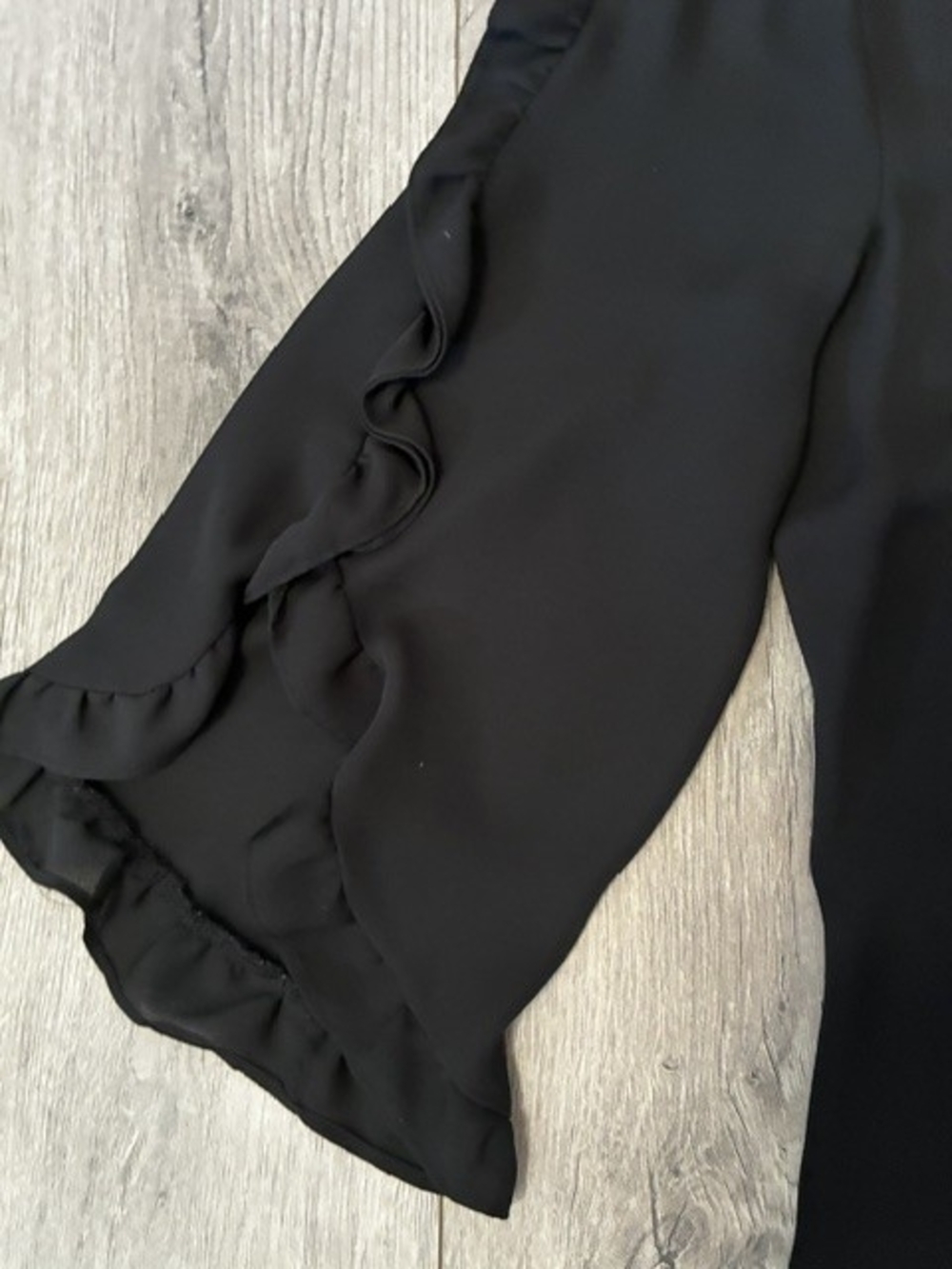 New York & Company Black Ruffle Sleeve V-neck Blouse M - Picture 2 of 5
